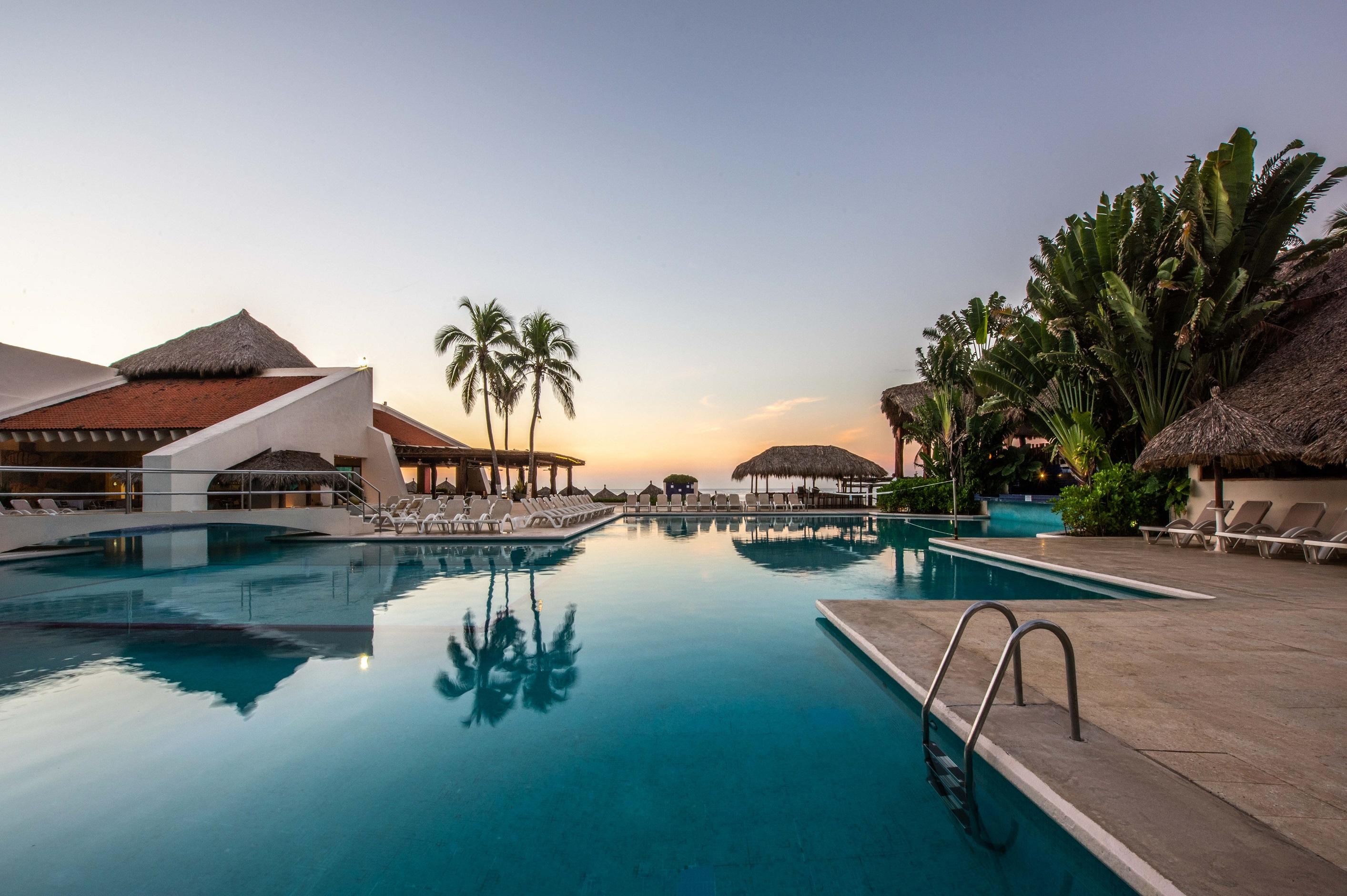 Park Royal Beach Ixtapa Hotel Ixtapa  Exterior photo